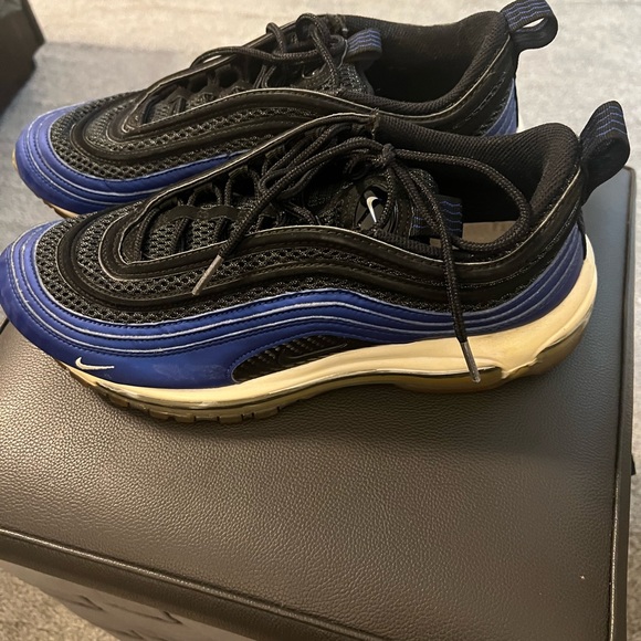 Men’s Nike Airmax - Picture 3 of 4